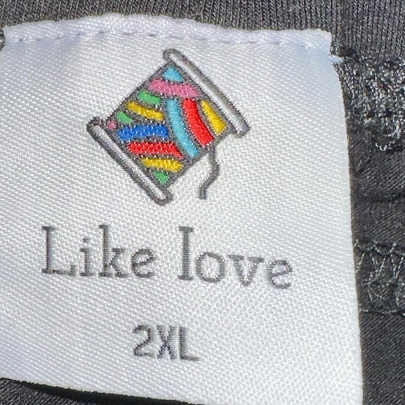 🆕 SEW IN LOVE LEGGINGS 🆕 - Picture 3 of 3